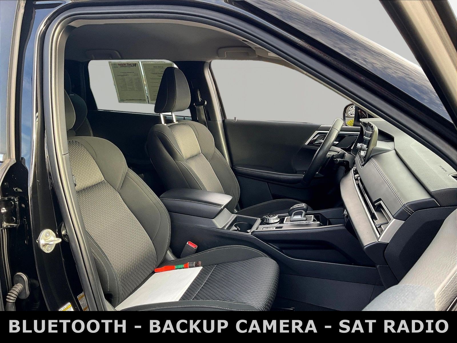 Used 2023 Mitsubishi Outlander ES AWD/4WD image 30
