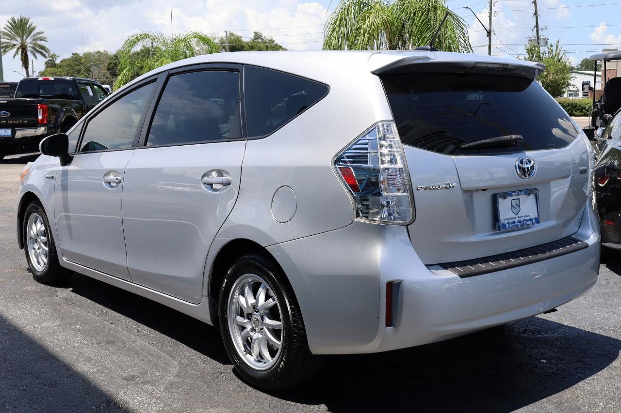 Used 2012 Toyota Prius V FWD image 4