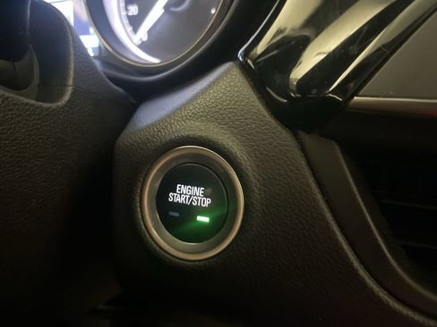 Used 2020 Buick Envision Essence w/ Experience Buick Package AWD/4WD image 11