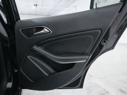 Used 2015 Mercedes-Benz GLA 250 4MATIC image 36