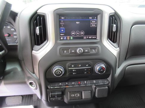 Used 2024 Chevrolet Silverado 1500 Custom Trail Boss AWD/4WD image 26