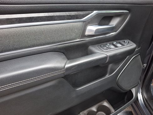 Used 2019 RAM 1500 Big Horn AWD/4WD image 12