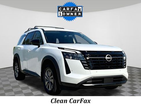 Certified 2026 Nissan Pathfinder SV AWD/4WD image 3