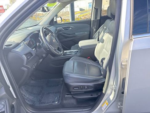 Used 2019 Chevrolet Traverse Premier w/ Driver Confidence II Package image 9