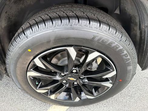Used 2022 Chevrolet TrailBlazer LT w/ Convenience Package FWD image 19