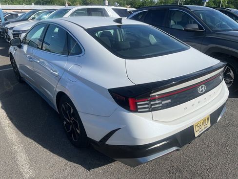 Used 2024 Hyundai Sonata SEL FWD image 3