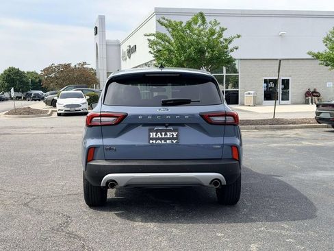 Used 2023 Ford Escape SE w/ PHEV Premium Package FWD image 3