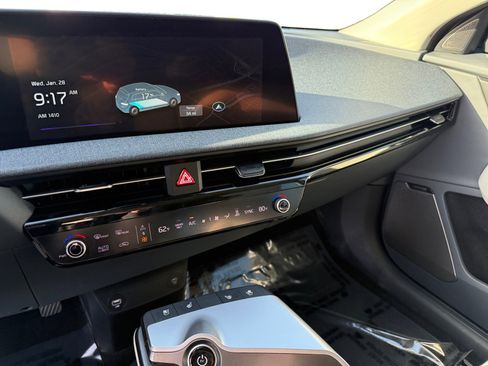 Used 2023 Kia EV6 Wind image 12