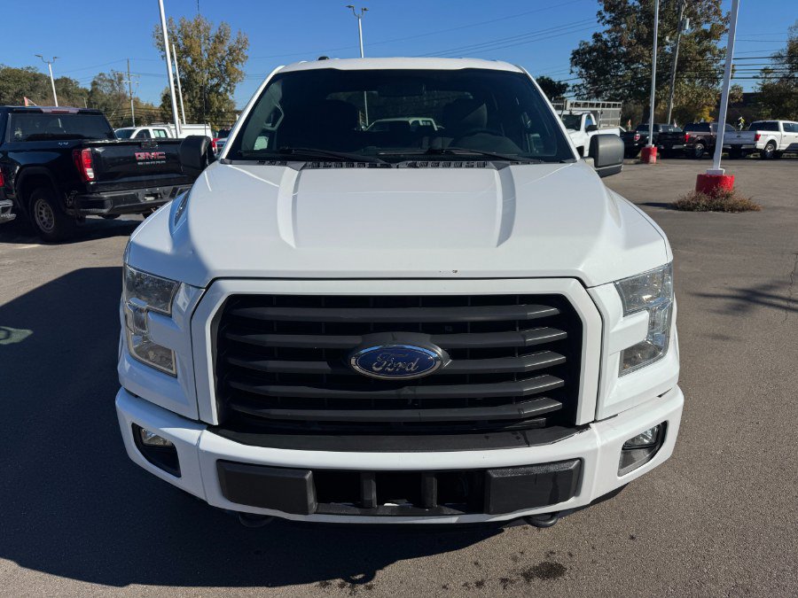 Used 2015 Ford F150 XLT w/ Equipment Group 301A Mid AWD/4WD image 8