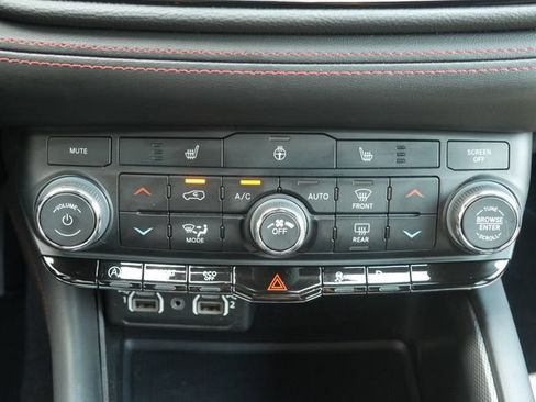Used 2025 Dodge Durango GT w/ Trailer Tow Group IV AWD/4WD image 23