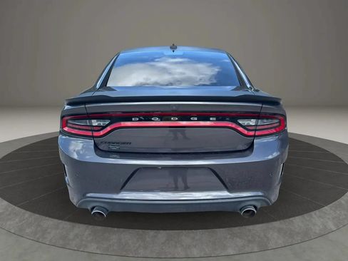 Used 2017 Dodge Charger R/T RWD image 4