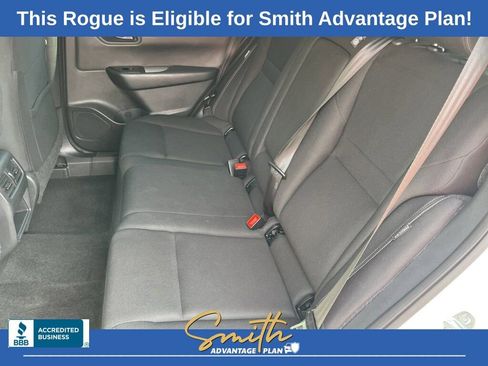Used 2024 Nissan Rogue S image 18