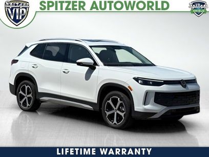 New 2025 Volkswagen Tiguan SE