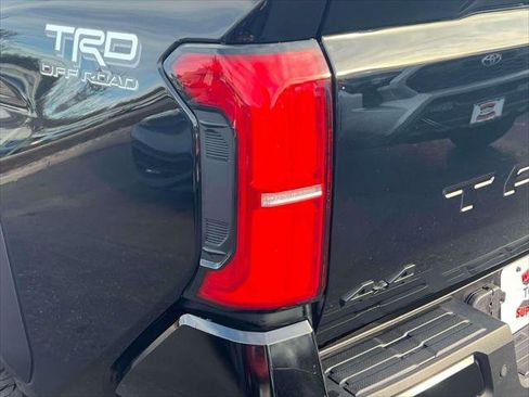 Certified 2025 Toyota Tacoma TRD Off-Road image 11