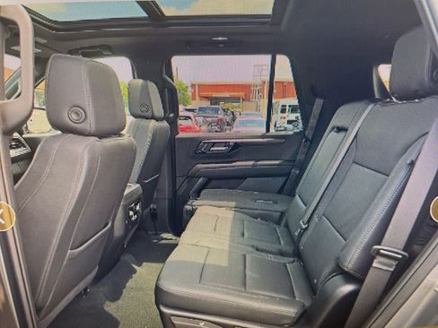 Used 2025 Chevrolet Tahoe LT w/ Sun And Tow Package RWD image 5