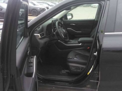 Used 2026 Toyota Highlander XLE AWD/4WD image 5