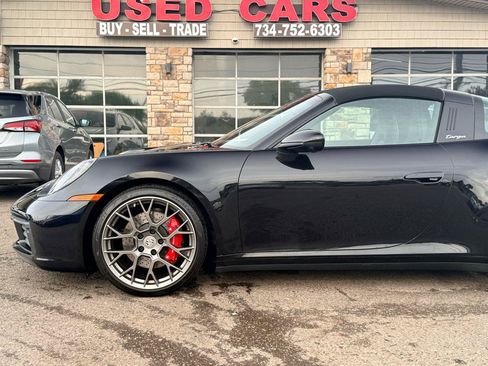 Used 2021 Porsche 911 Targa 4S w/ Premium Package AWD/4WD image 9