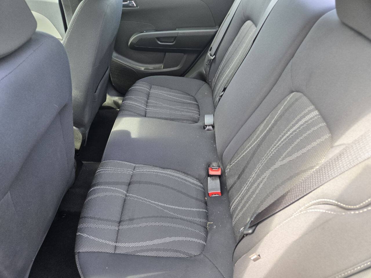 Used 2015 Chevrolet Sonic LT FWD image 22