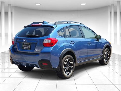 Used 2017 Subaru Crosstrek 2.0i Limited AWD/4WD image 3