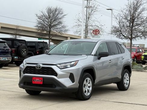 Used 2025 Toyota RAV4 LE image 10