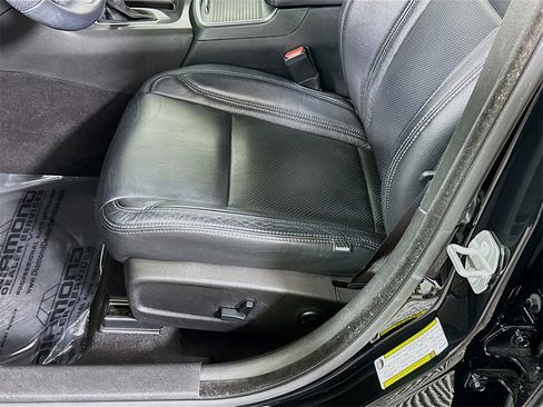 Used 2019 Dodge Charger SXT w/ Cold Weather Package image 25