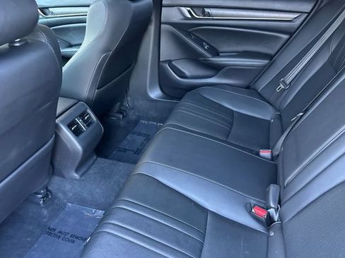 Used 2020 Honda Accord Touring image 14