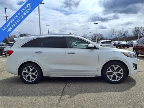 Used 2016 Kia Sorento SX image 4
