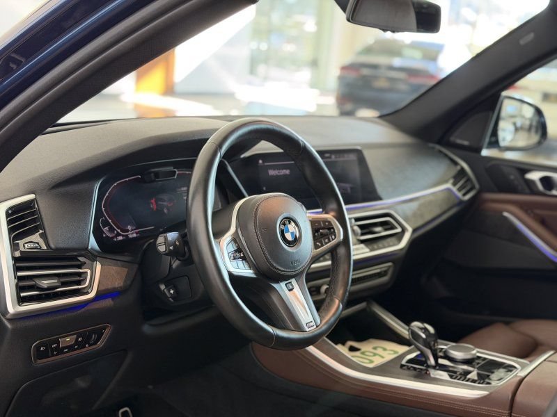 Used 2019 BMW X5 xDrive40i w/ M Sport Package AWD/4WD image 16