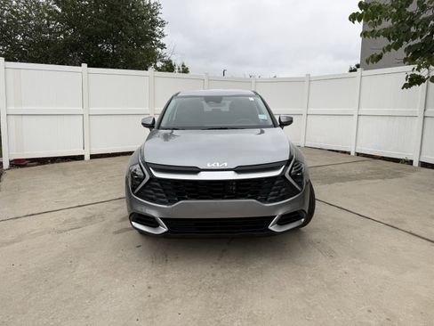 New 2025 Kia Sportage LX image 2