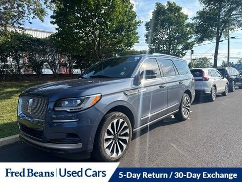 Used 2022 Lincoln Navigator Reserve AWD/4WD image 3