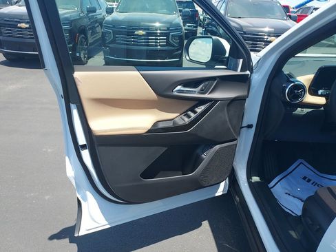 New 2027 Chevrolet Equinox ACTIV FWD image 11
