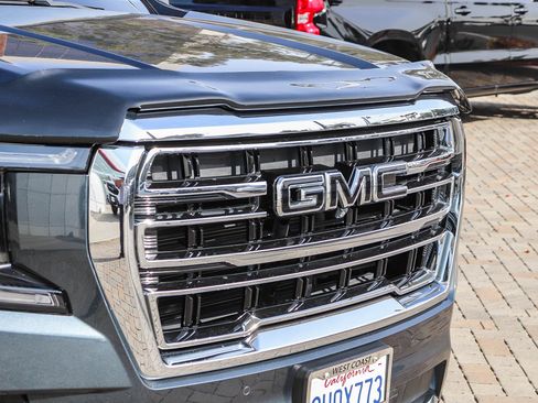 Used 2021 GMC Yukon SLT w/ SLT Luxury Plus Package image 6