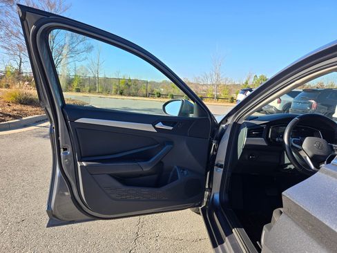 Used 2024 Volkswagen Jetta S image 19