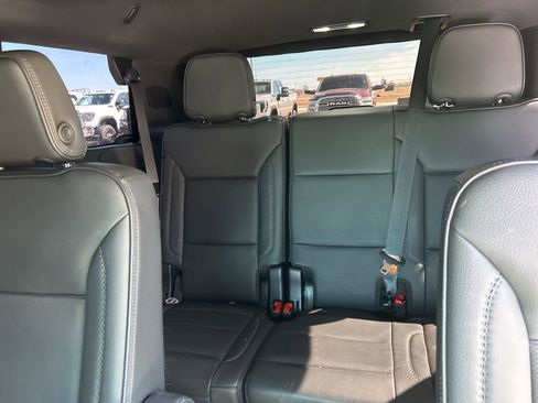 Used 2024 GMC Yukon Denali w/ Advanced Technology Package image 14