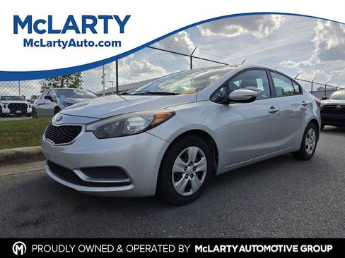 Used 2016 Kia Forte LX image 1