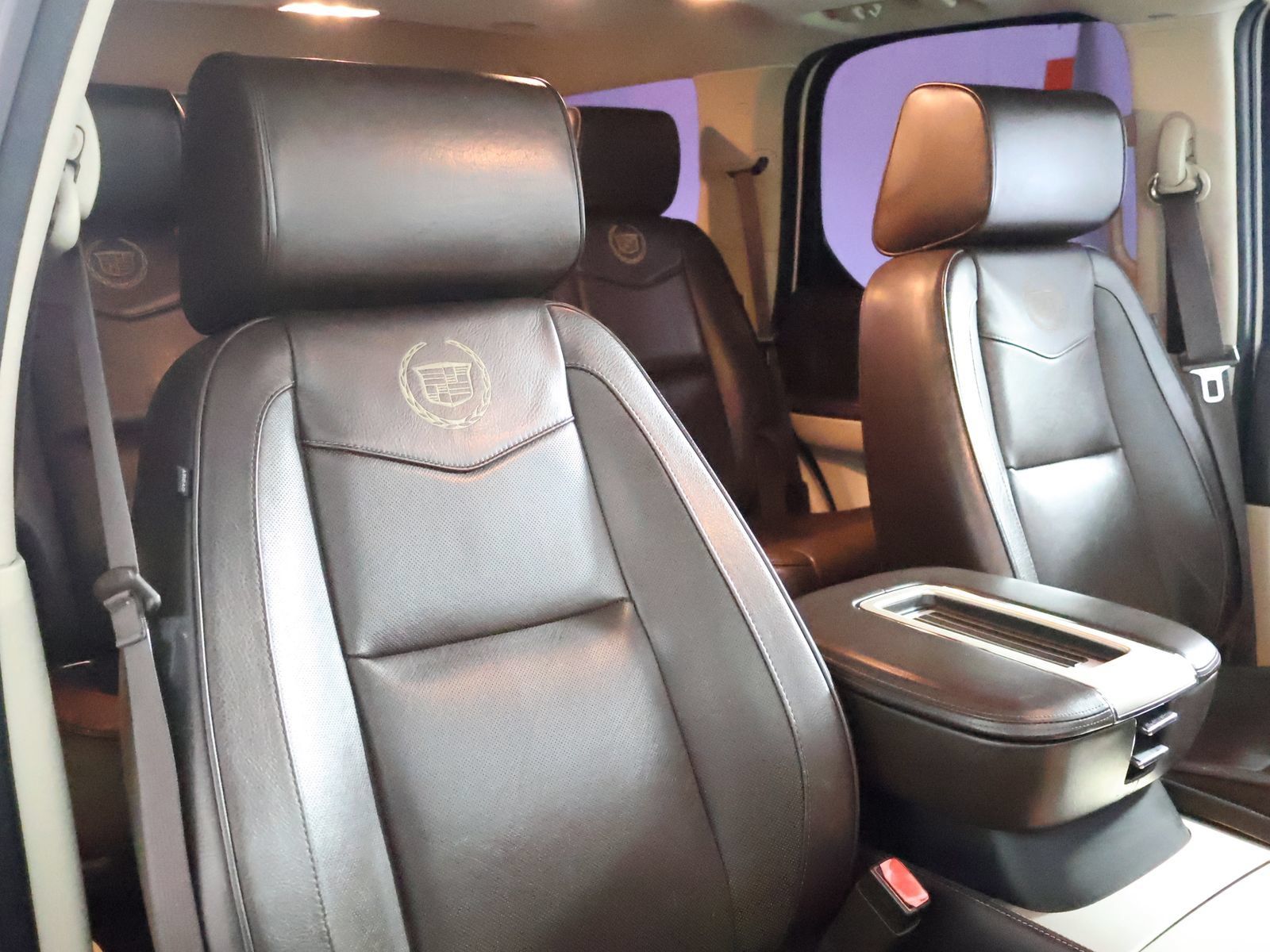 Used 2014 Cadillac Escalade Platinum AWD/4WD image 54