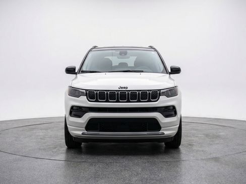 Used 2025 Jeep Compass Limited image 2