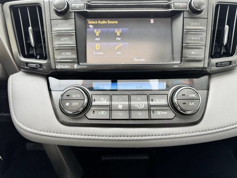 Used 2014 Toyota RAV4 XLE image 24