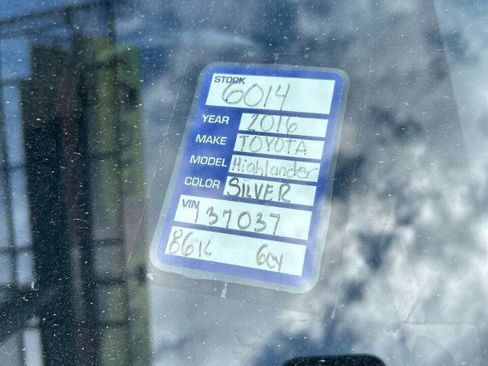 Used 2016 Toyota Highlander Limited image 23