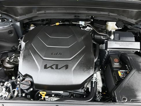 Used 2025 Kia Telluride SX w/ SX Captain's Chair Package image 28