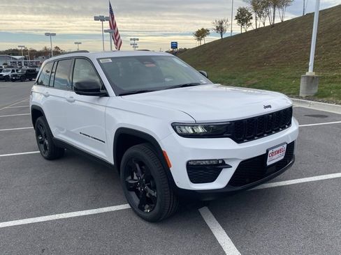 New 2025 Jeep Grand Cherokee Limited image 2