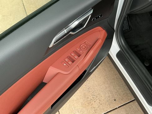 Used 2026 Kia Sportage SX image 15