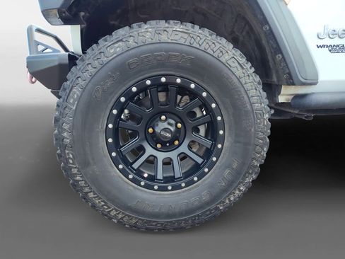 Used 2018 Jeep Wrangler Unlimited Sport S image 14