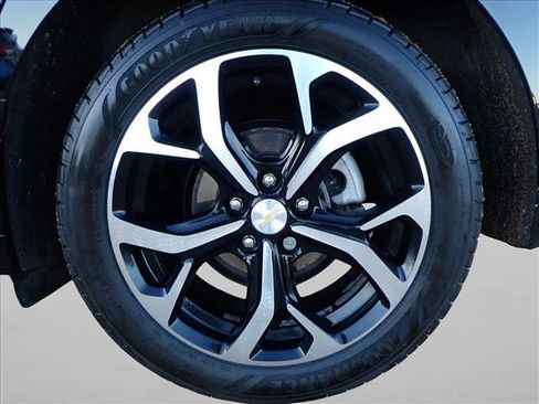 Used 2018 Chevrolet Volt LT w/ LPO, Blackout Package image 7