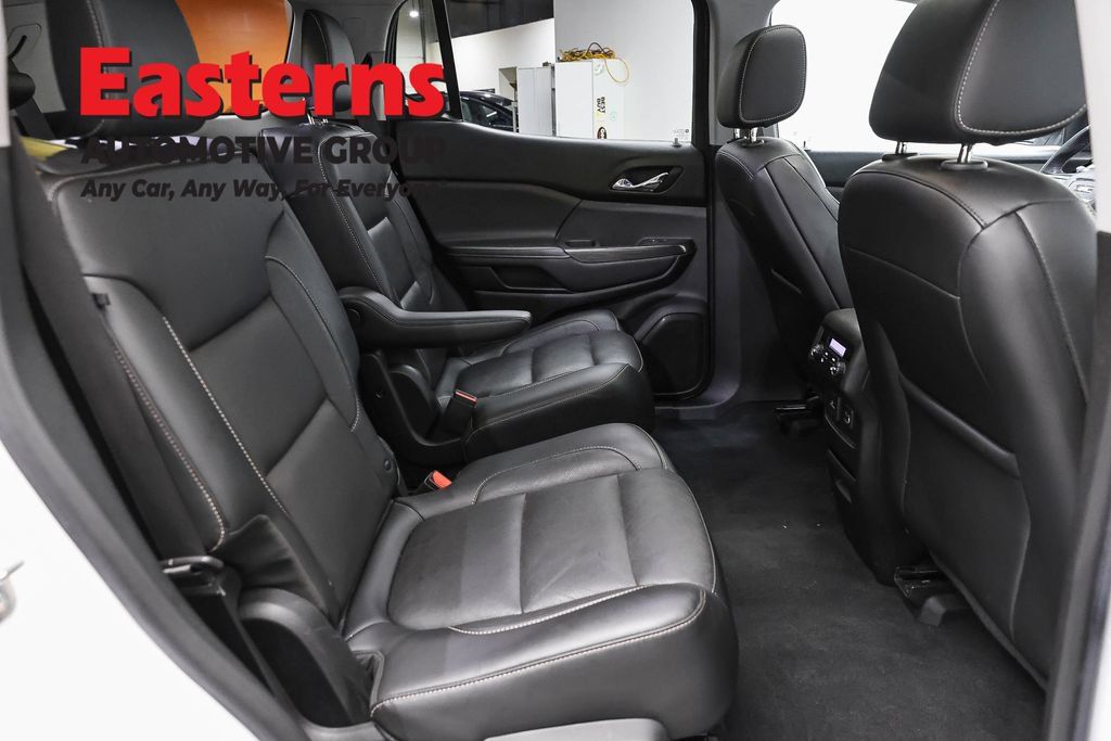 Used 2018 GMC Acadia SLT AWD/4WD image 28