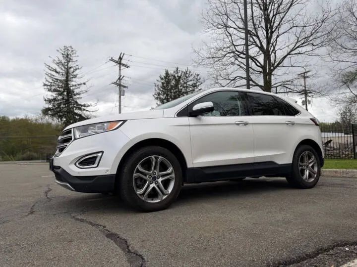 Used 2016 Ford Edge Titanium w/ Equipment Group 302A AWD/4WD image 7