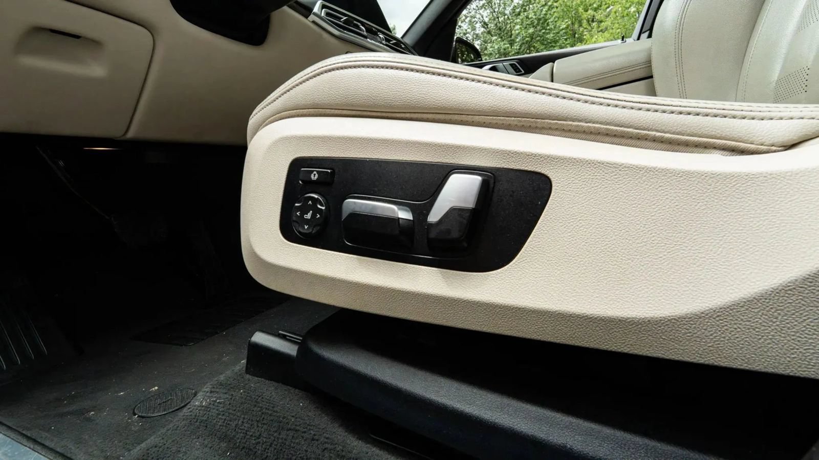 Used 2019 BMW X5 xDrive40i w/ Premium Package 2 AWD/4WD image 34
