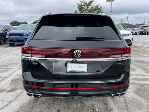 Used 2024 Volkswagen Atlas SEL Premium R-Line AWD/4WD image 6