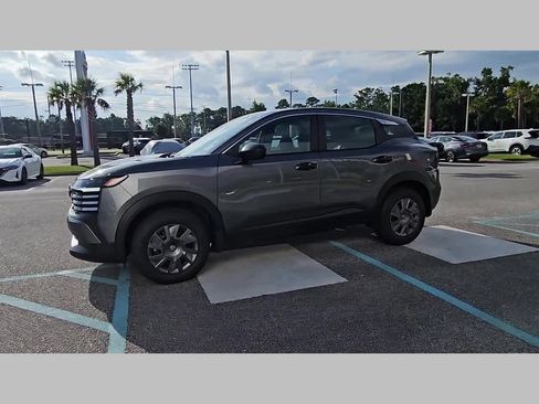 Used 2025 Nissan Kicks S image 23