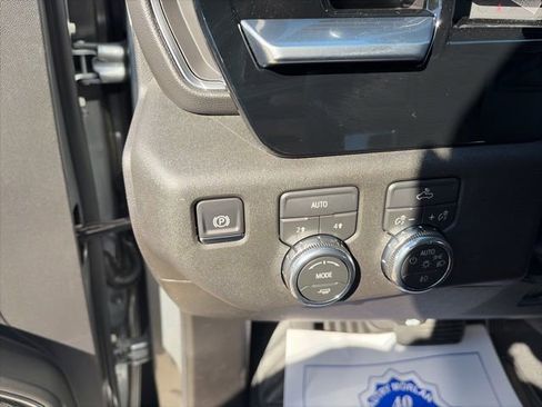 New 2026 GMC Sierra 1500 Elevation image 19